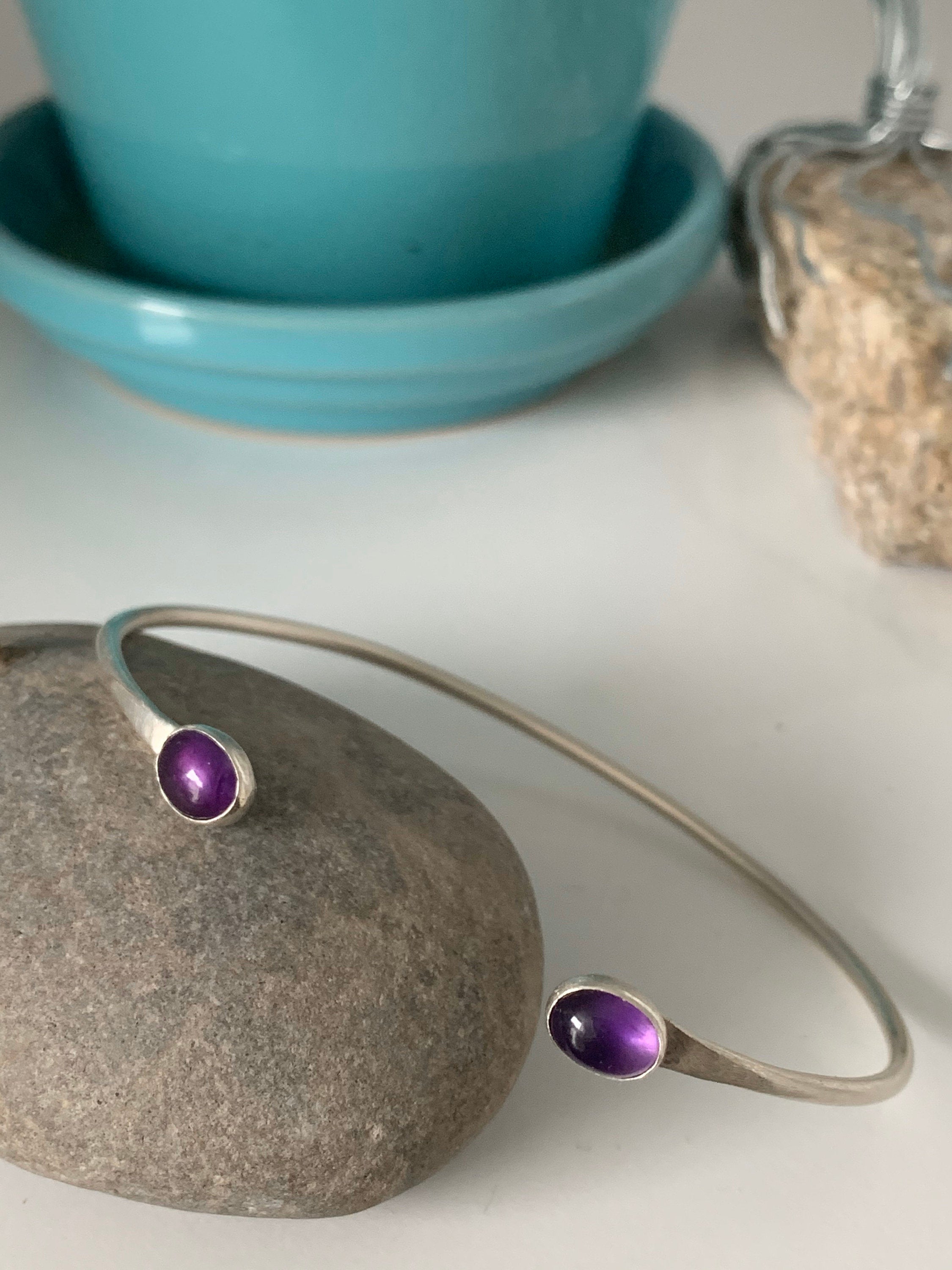 Classic Oval Amethyst Cuff