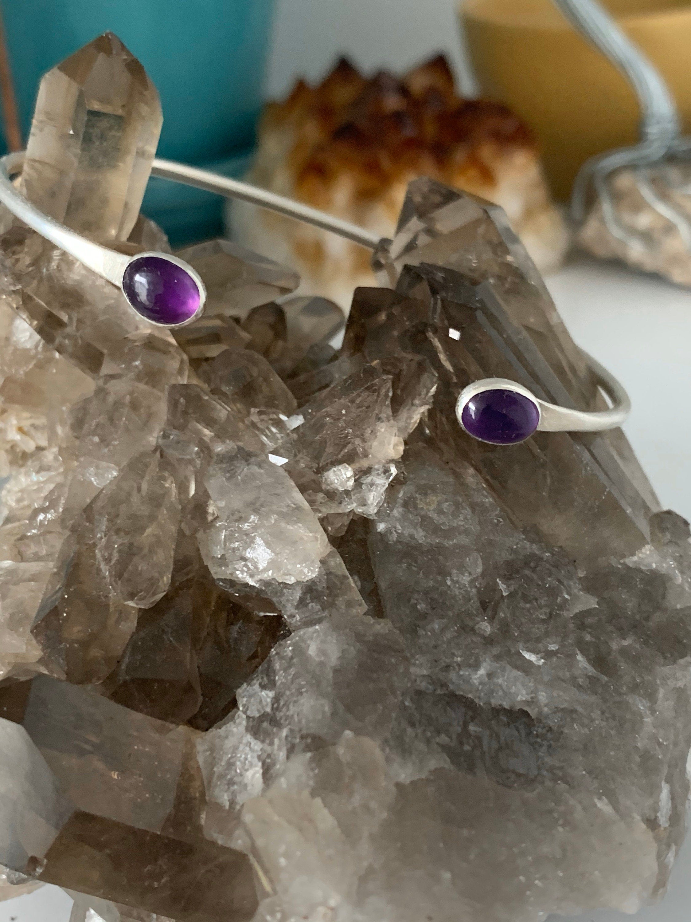 Classic Oval Amethyst Cuff