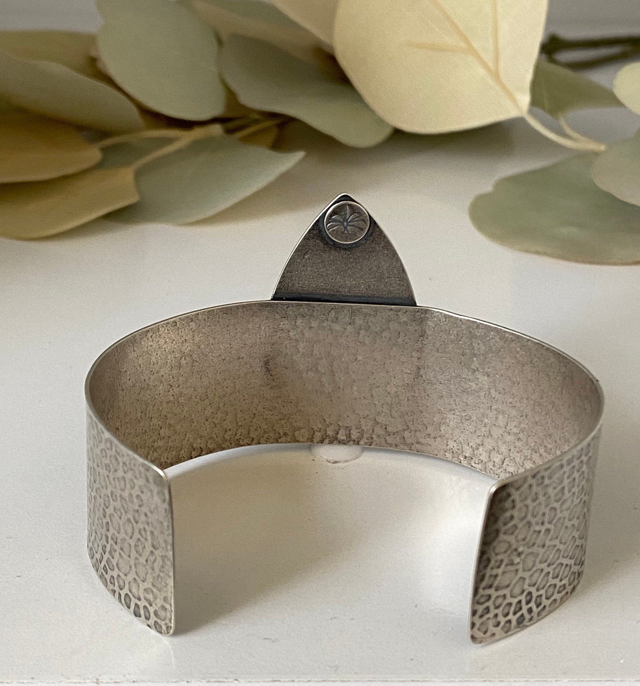 Blue Green Labradorite Silver Cuff