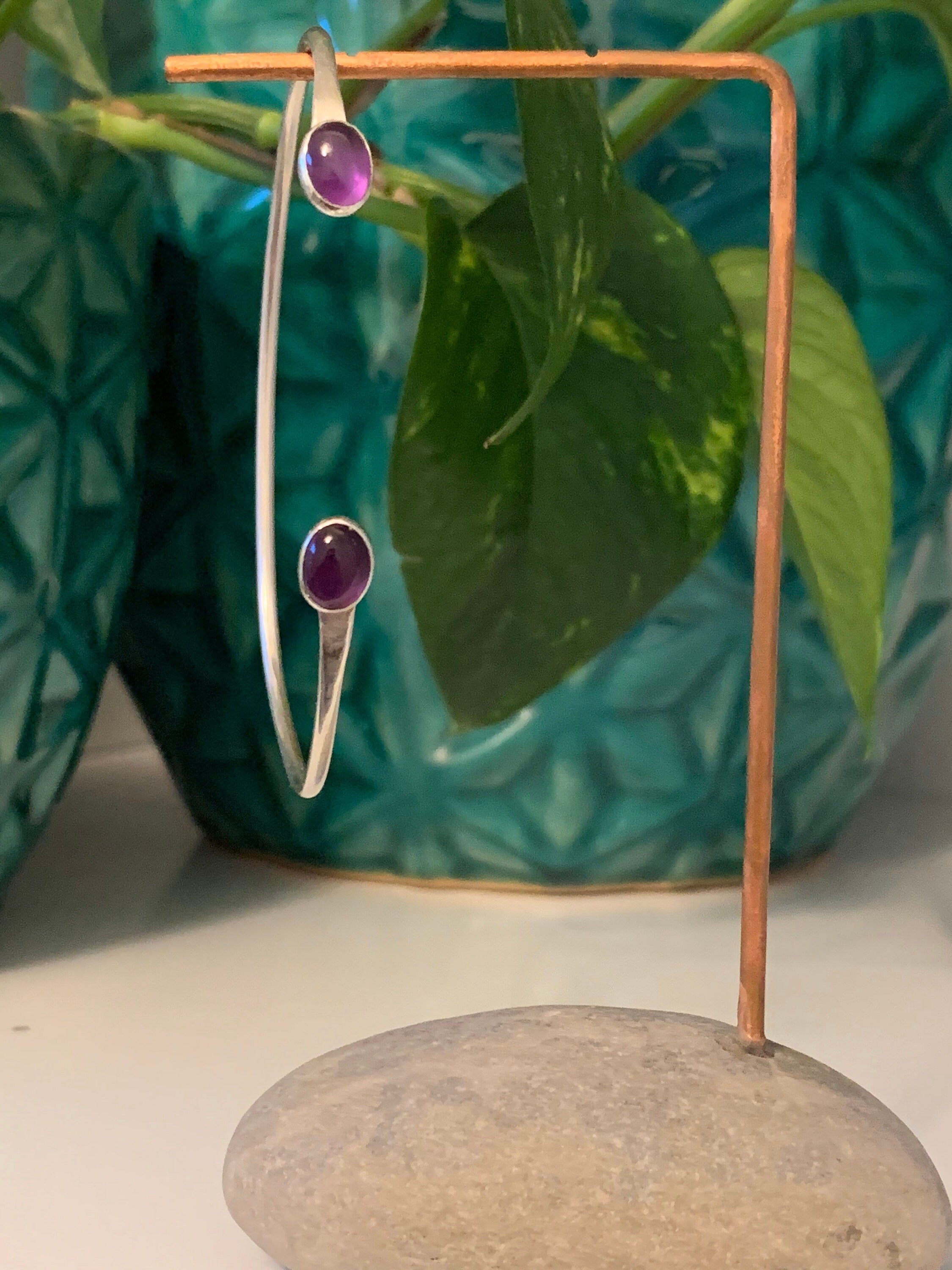 Classic Oval Amethyst Cuff