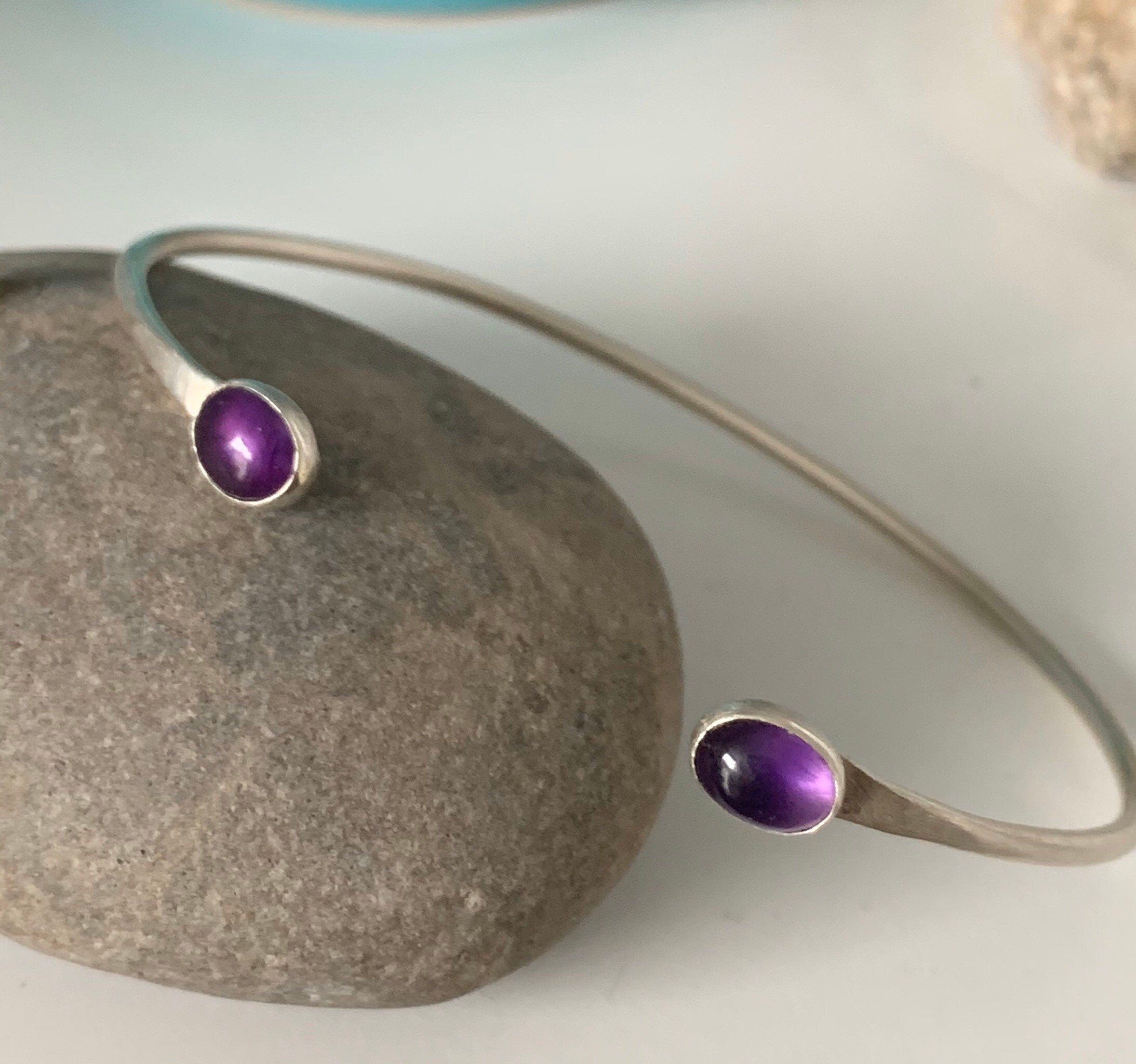 Classic Oval Amethyst Cuff