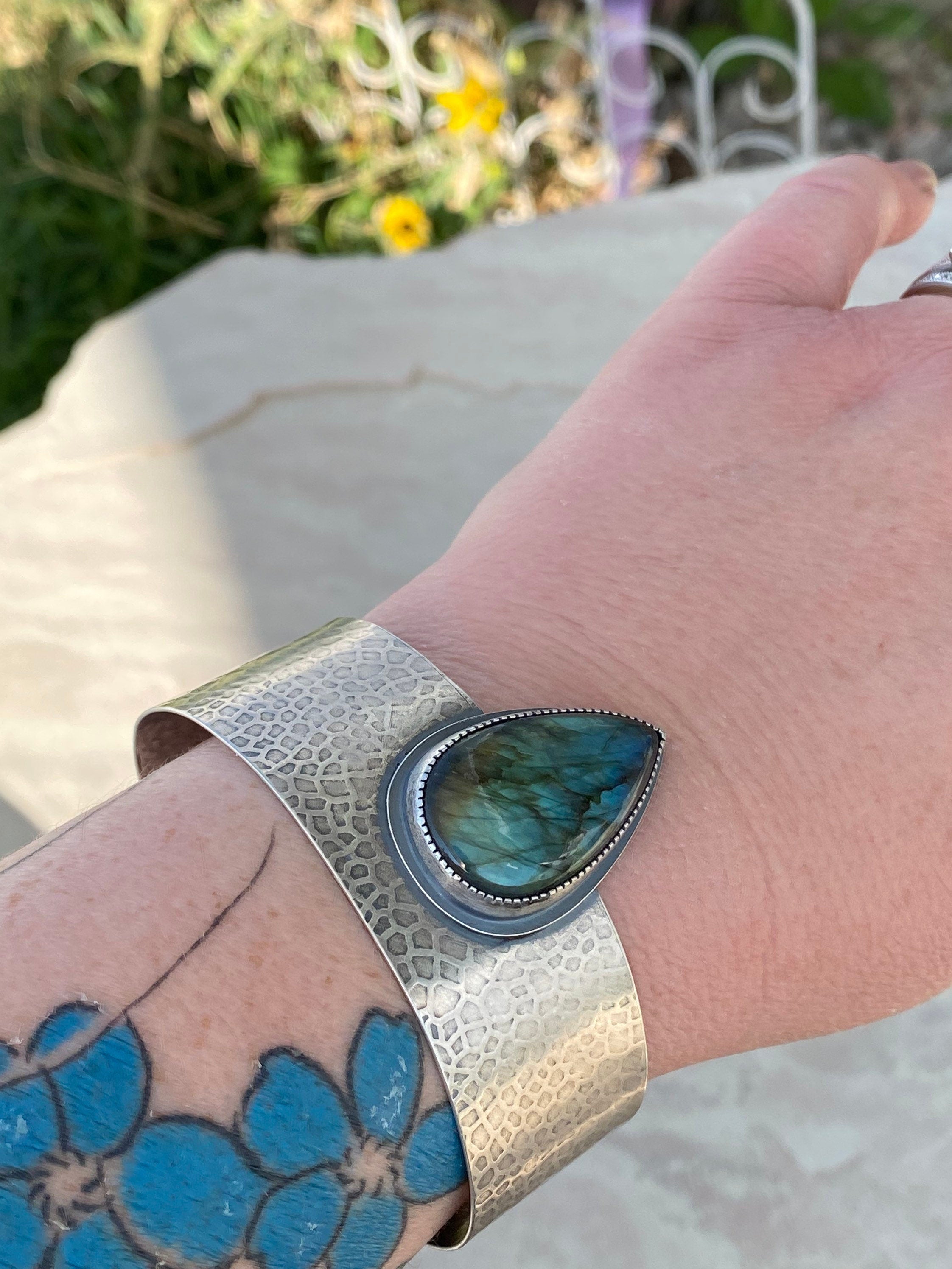 Blue Green Labradorite Silver Cuff
