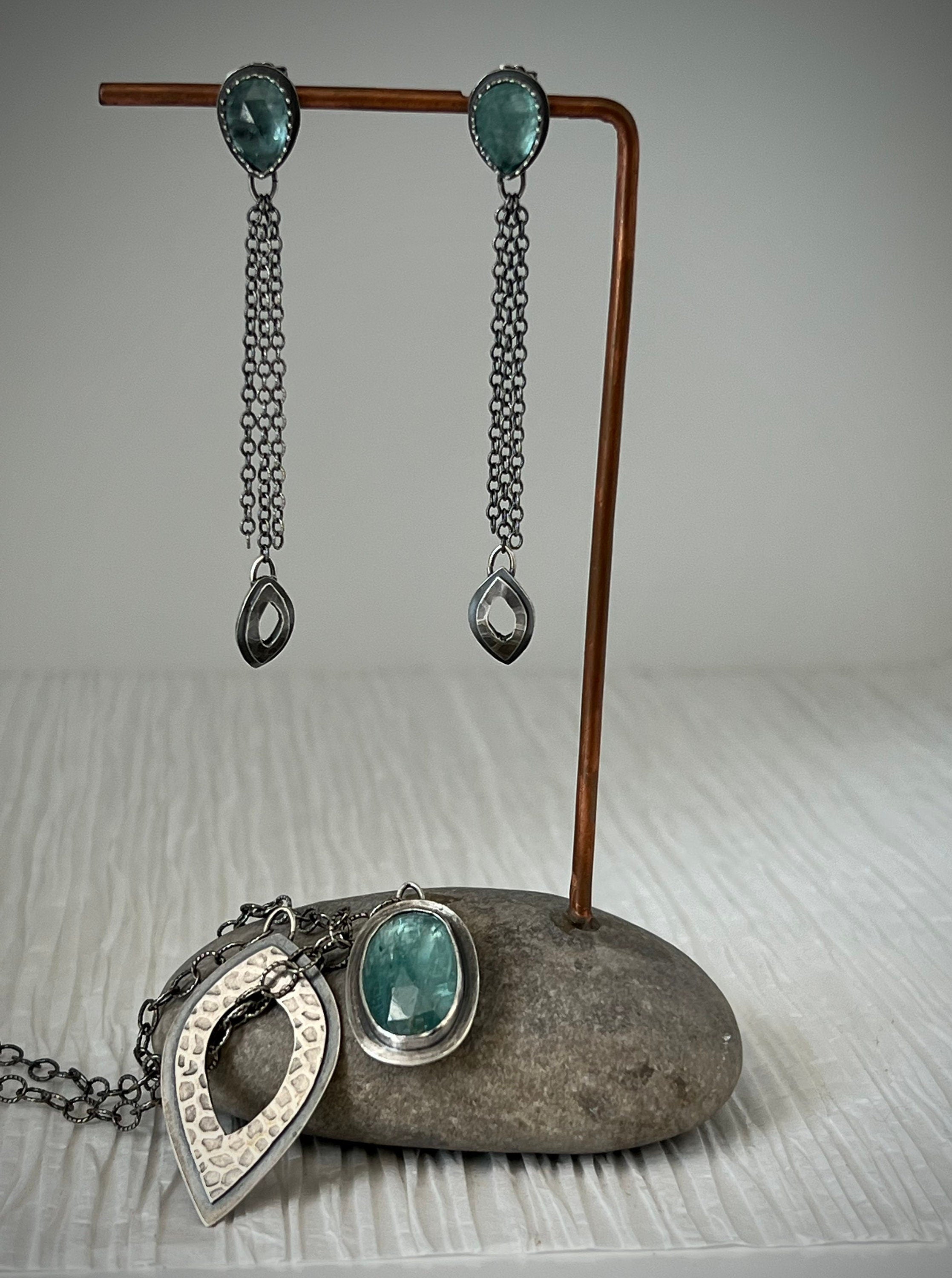 Oval Aqua Kyanite Lariat Necklace ~ Sea Ice Collection