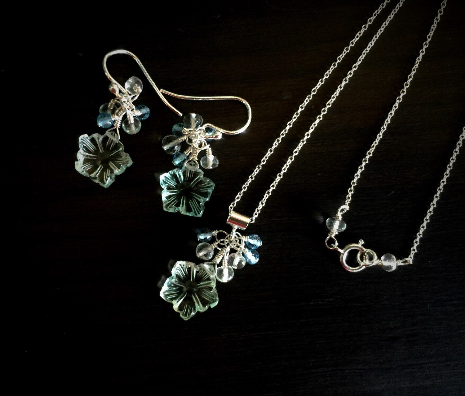 Cheerful Fluorite Carved Flowers Necklace and Earrings Set